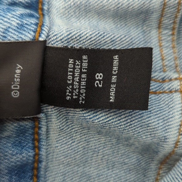 Size 28 Disney Chipmunks and Acorn Jeans - Picture 8 of 14